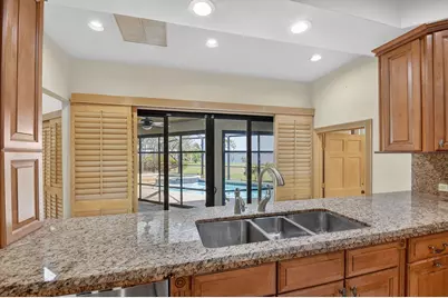 2410 Embassy Drive, West Palm Beach, FL 33401 - Photo 11