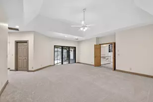 2410 Embassy Dr, West Palm Beach, FL 33401 - Photo 21