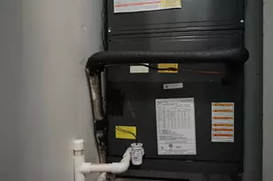 1765 W 41st St, Hialeah, FL 33012 - Photo 25