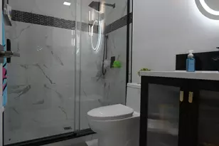 1765 W 41st St, Hialeah, FL 33012 - Photo 23