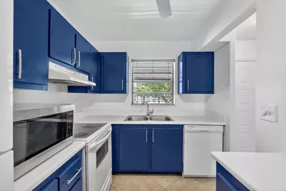 6001 Shakerwood Circle #201, Tamarac, FL 33319 - Photo 7