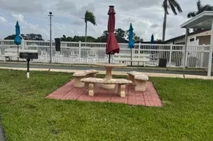 409 Pine Glen Ln, Greenacres, FL 33463 - Photo 25