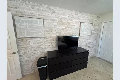 805 NE 23rd Drive, Wilton Manors, FL 33305 - Photo 7