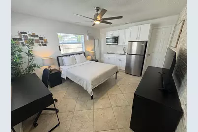 805 NE 23rd Drive, Wilton Manors, FL 33305 - Photo 13