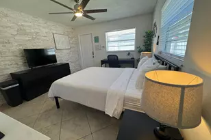 805 NE 23rd Dr, Wilton Manors, FL 33305 - Photo 5