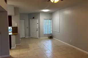 18340 NW 68th Ave, Hialeah, FL 33015 - Photo 9