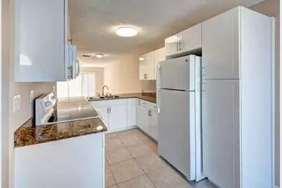 858 Crystal Lake Drive, Deerfield Beach, FL 33064 - Photo 3