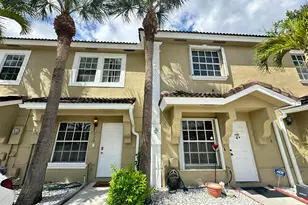 420 SW 122nd Ave, Pembroke Pines, FL 33025 - Photo 1