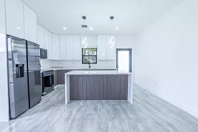 2725 NW 7th Street, Fort Lauderdale, FL 33311 - Photo 23