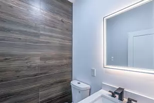 2725 NW 7th St, Fort Lauderdale, FL 33311 - Photo 37