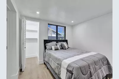 3661 NE 8th Avenue, Oakland Park, FL 33334 - Photo 19