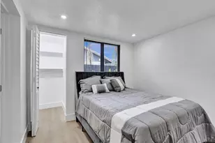 3661 NE 8th Ave, Oakland Park, FL 33334 - Photo 19