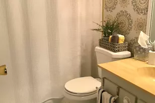 1010 Country Club Dr, Margate, FL 33063 - Photo 9