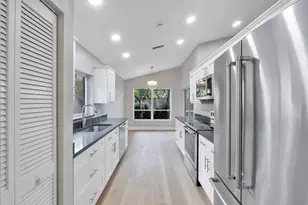 6185 NW 77th Pl, Parkland, FL 33067 - Photo 17