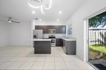 2739 SE 17th Street, Homestead, FL 33035 - Photo 5