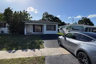 614 N 32nd Ct, Hollywood, FL 33021 - Photo 3