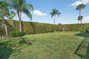 11556 Winchester Dr, Palm Beach Gardens, FL 33410 - Photo 7