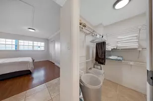 575 Oaks Ln, Pompano Beach, FL 33069 - Photo 17