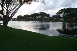 594 Springdale Cir, Palm Springs, FL 33461 - Photo 39