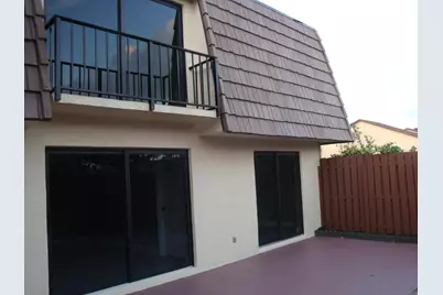 594 Springdale Circle #59-d, Palm Springs, FL 33461 - Photo 3