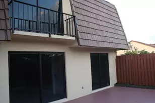 594 Springdale Cir, Palm Springs, FL 33461 - Photo 3