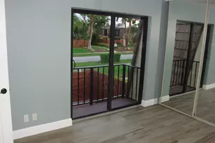 594 Springdale Cir, Palm Springs, FL 33461 - Photo 27