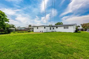 933 SE 2nd St, Belle Glade, FL 33430 - Photo 7