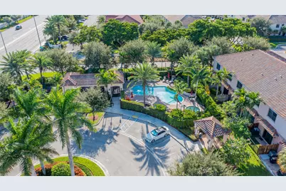 5636 NW 58th Lane, Tamarac, FL 33319 - Photo 5