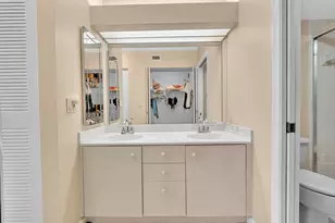 7449 Fairfax Dr, Tamarac, FL 33321 - Photo 33