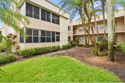 389 Capri, Delray Beach, FL 33484 - Photo 7
