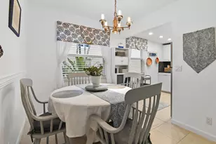 389 Capri, Delray Beach, FL 33484 - Photo 9