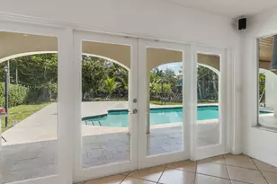 1120 E Tropical Way, Plantation, FL 33317 - Photo 9