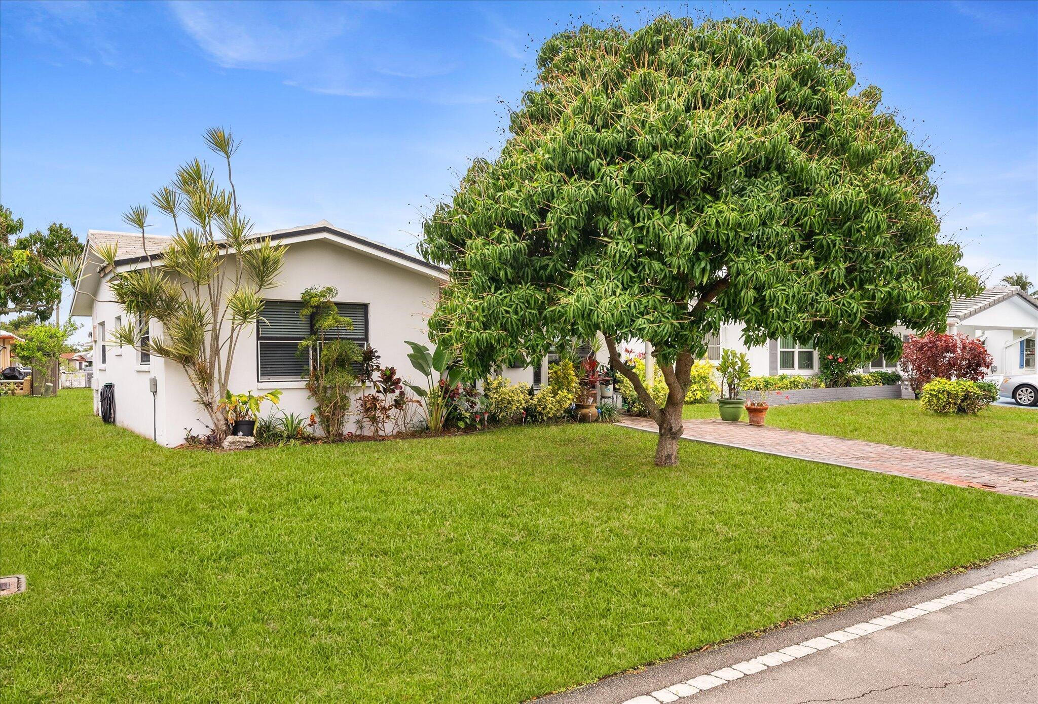 5713 NW 84th Terrace - 5713 NW 84th Terrace, Tamarac, FL 33321 Luxury Property | Jose Angel Pina