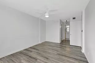 500 Executive Center Dr, West Palm Beach, FL 33401 - Photo 21