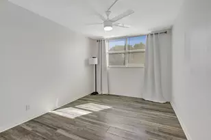 500 Executive Center Dr, West Palm Beach, FL 33401 - Photo 17