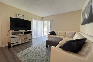 1807 Fairview Villas Dr, Palm Springs, FL 33406 - Photo 7