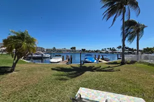 600 Pine Dr, Pompano Beach, FL 33060 - Photo 25