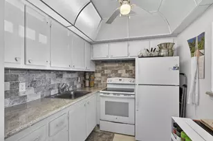 106 Camden E, West Palm Beach, FL 33417 - Photo 15