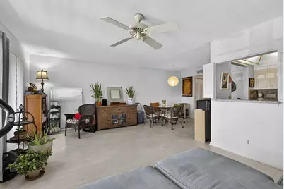 106 Camden E, West Palm Beach, FL 33417 - Photo 11