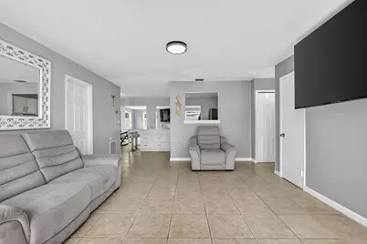 9141 Birmingham Drive, Palm Beach Gardens, FL 33410 - Photo 7