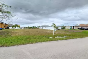 3222 NE 13th Ct, Cape Coral, FL 33909 - Photo 3