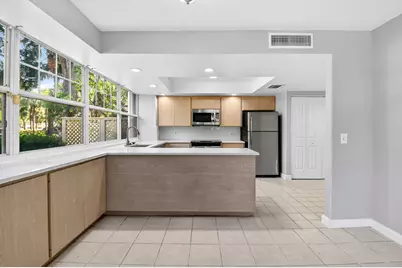 8111 Northboro Court #11b, Lake Clarke Shores, FL 33406 - Photo 13