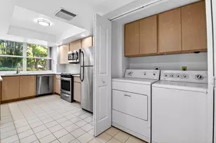 8111 Northboro Ct, Lake Clarke Shores, FL 33406 - Photo 19