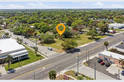 1805 Orange Avenue, Fort Pierce, FL 34950 - Photo 3