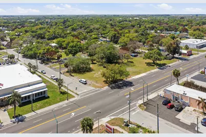 1805 Orange Avenue, Fort Pierce, FL 34950 - Photo 5