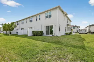 211 SE Woodbark St, Port Saint Lucie, FL 34984 - Photo 17