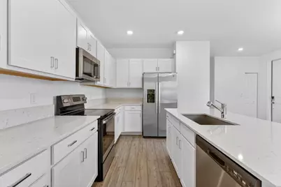 211 SE Woodbark Street, Port Saint Lucie, FL 34984 - Photo 5