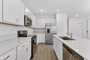 211 SE Woodbark St, Port Saint Lucie, FL 34984 - Photo 5