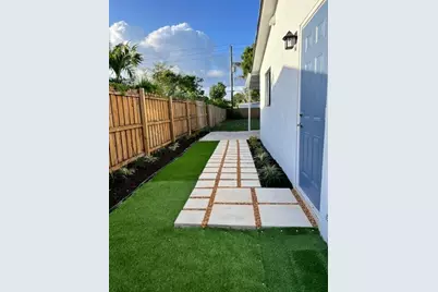 770 NW 40th Street, Oakland Park, FL 33309 - Photo 3