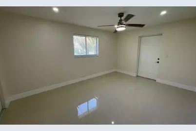 770 NW 40th Street, Oakland Park, FL 33309 - Photo 13